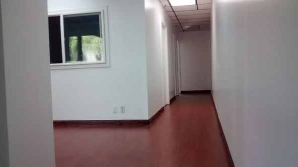 STYLISH OFFICE, TILE RECEPTION AND NEW WOOD FLOORING, BEST MOVE-IN SPECIAL